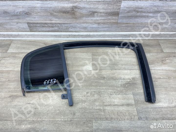 Стекло глухое заднее правое Renault Megane 2