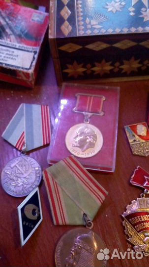 Изготовление стендов под ордена и медали