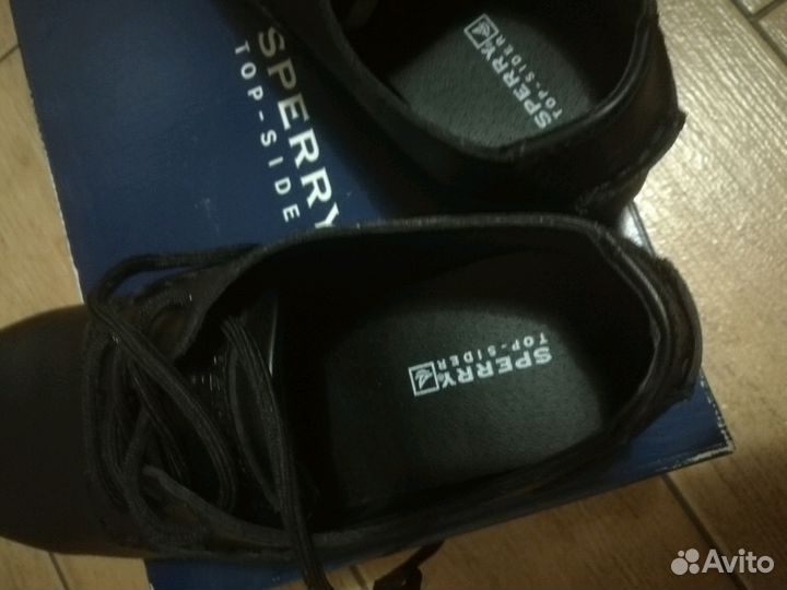 Новые школьные ботинки 36 размера