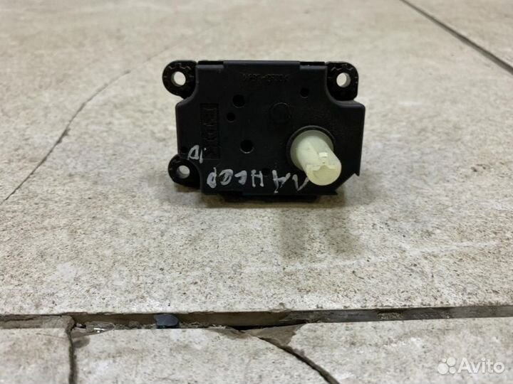 Сервопривод заслонок печки Mitsubishi Outlander XL