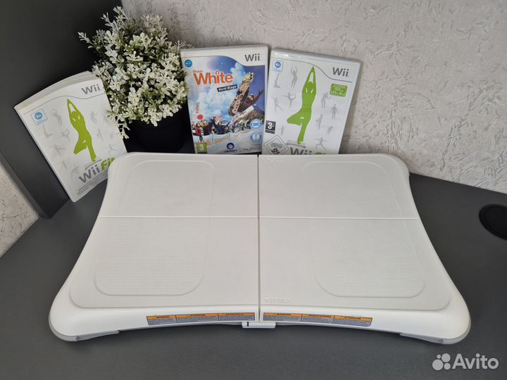 Nintendo Wii Balance Board и две игры