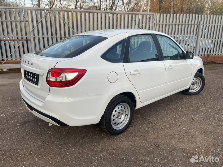 LADA Granta 1.6 МТ, 2022, 5 км