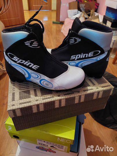 Ботинки лыжные