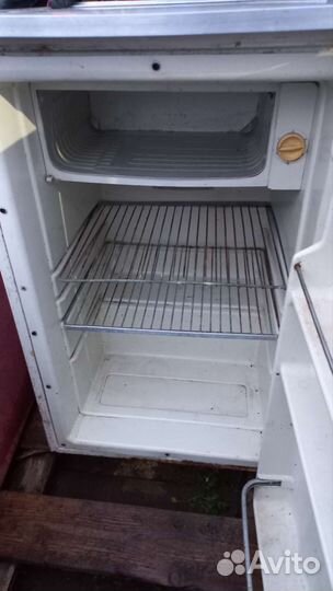 Холодильник маленький