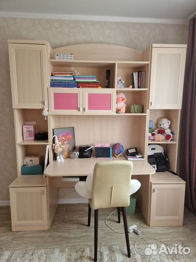 Мебель в детскую комнату для девочки