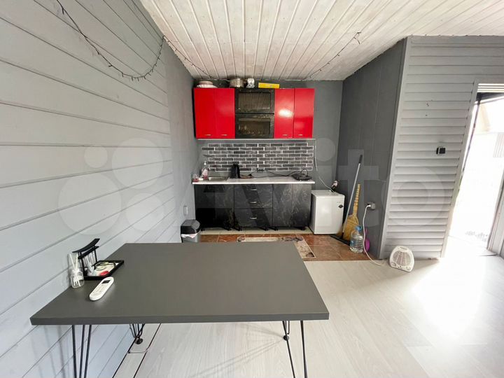 Дом 54 м² на участке 5 сот.