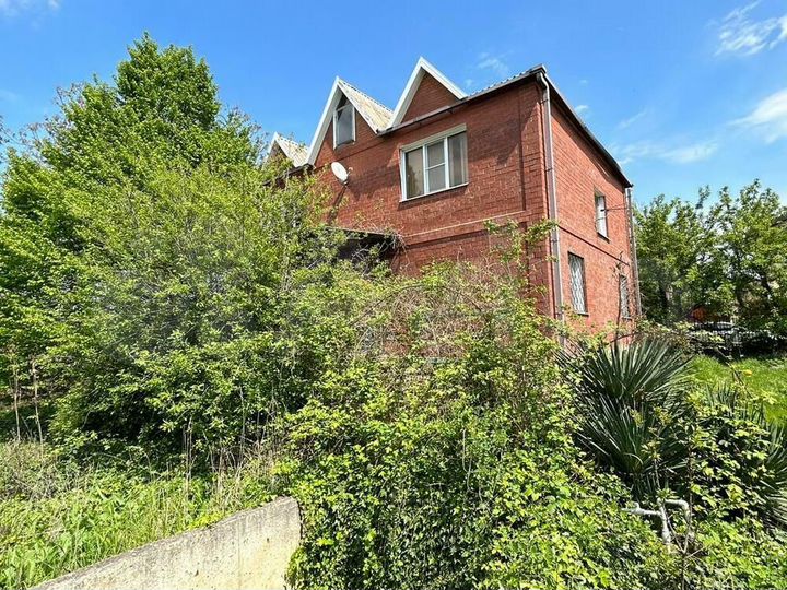 Дом 266,5 м² на участке 6,2 сот.