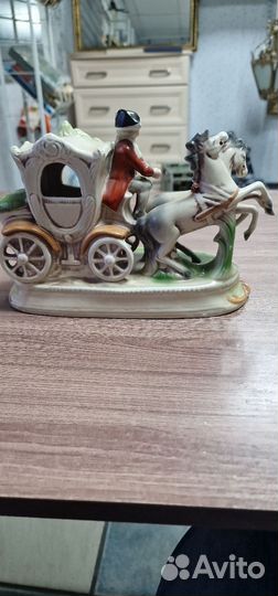 Фарфоровая статуэтка карета графинталь Европа