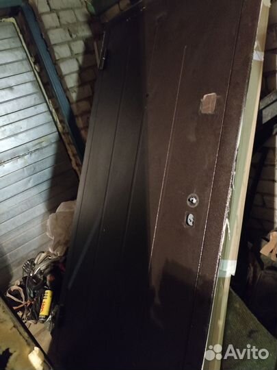 Металлическая дверь бу