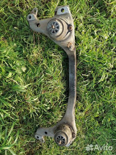 Балка подмоторная, поперечная Vоlkswаgеn Touareg