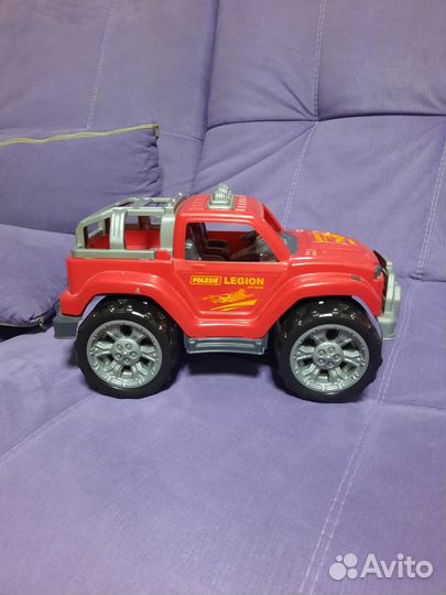 Игрушка джип