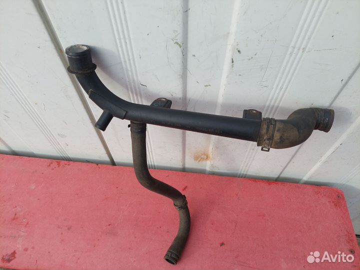 Патрубок системы охлаждения F16 D3