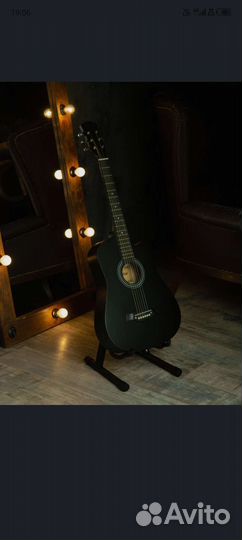 Акустическая гитара новейшая