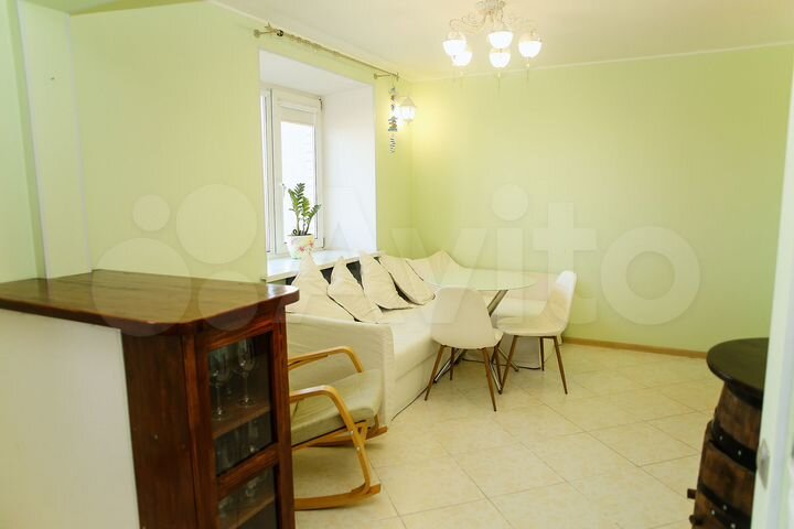 4-к. квартира, 106 м², 8/9 эт.