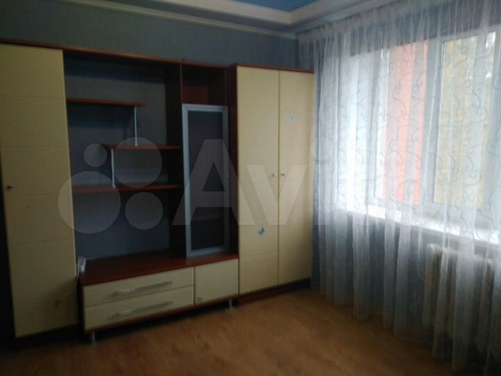 2-к. квартира, 52 м², 5/10 эт.