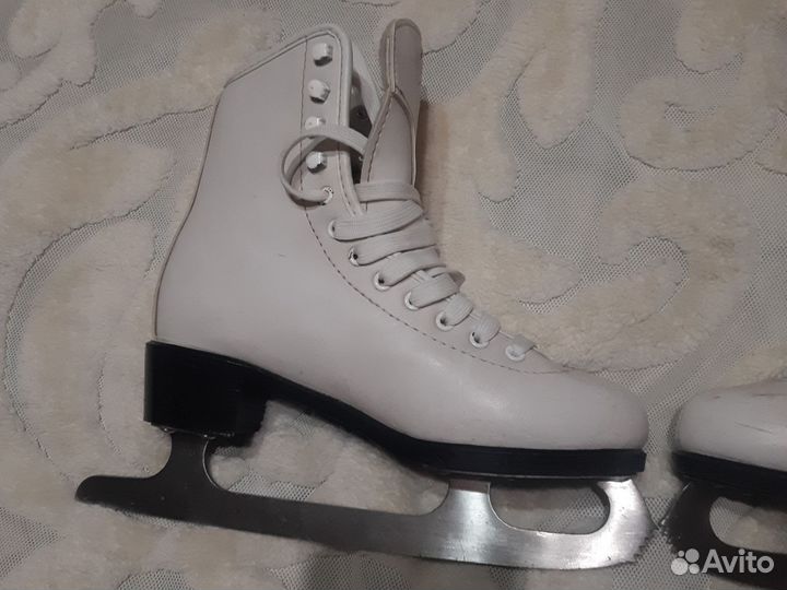 Коньки фигурные детские 35