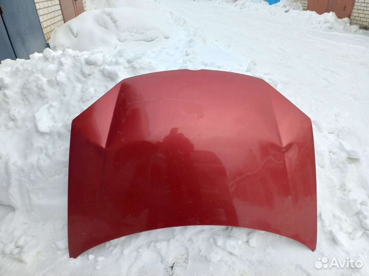 Капот на volkswagen golf 5