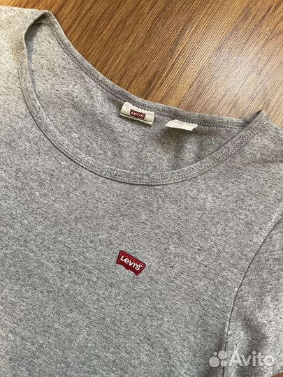 Футболка levis