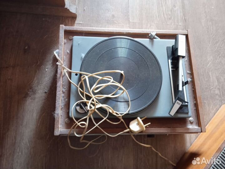 Проигрыватель винила