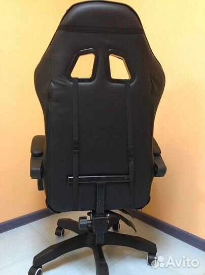 Офисное кресло (геймерское). Кресло для директора