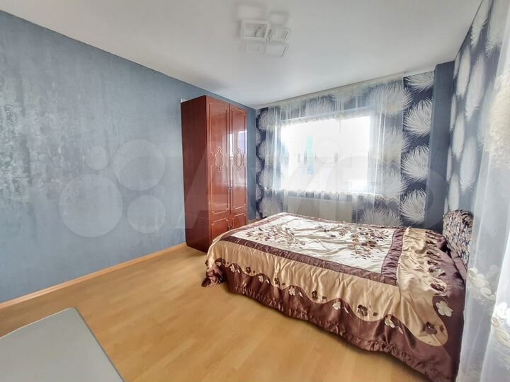 3-к. квартира, 72 м², 3/10 эт.