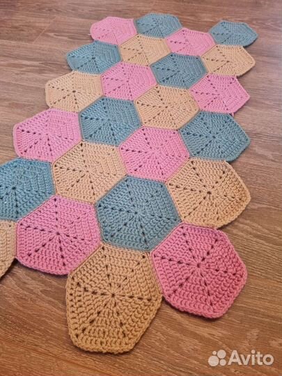 Коврик ручной работы