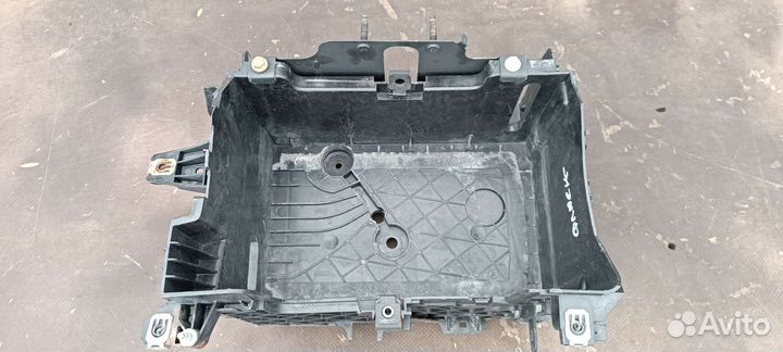 Корпус аккумулятора Рено Флюенс