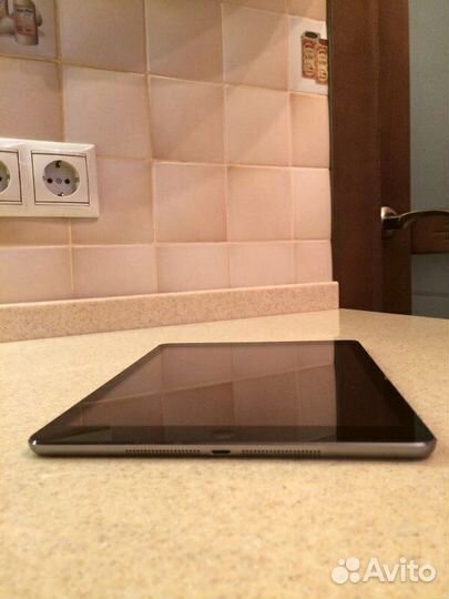 Планшет Apple iPad Air 16Gb Wi-Fi + Cellular