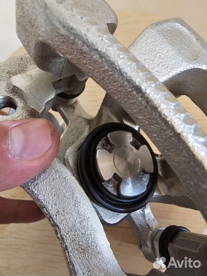 Суппорт задний левый griff tech GT53KH103