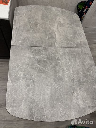 Кухонный стол