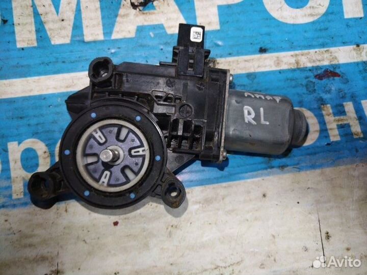 Мотор стеклоподъемника зад.лев. VW Amarok 2H 10-18