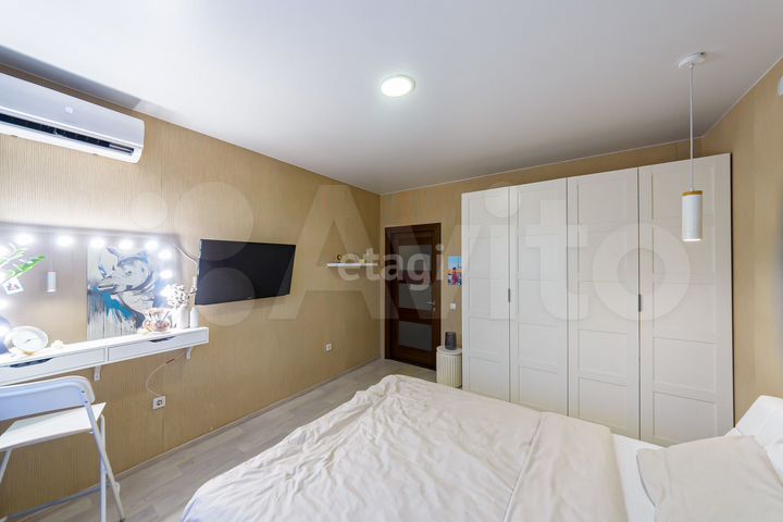 2-к. квартира, 67,2 м², 13/14 эт.