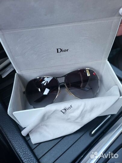 Солнцезащитные очки Dior