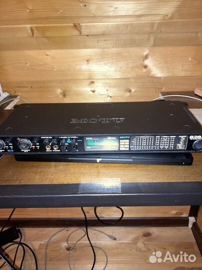 Звуковая карта motu 828 mk3 Hybrid USB + FireWire