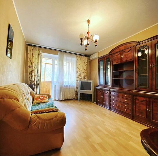 2-к. квартира, 62 м², 3/10 эт.
