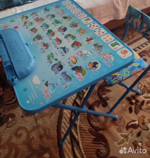 Детский стол и стул