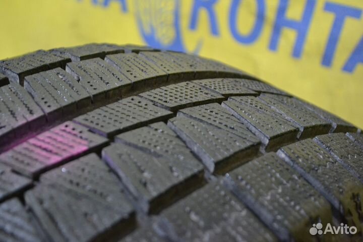 Bridgestone Blizzak Revo GZ 215/50 R17