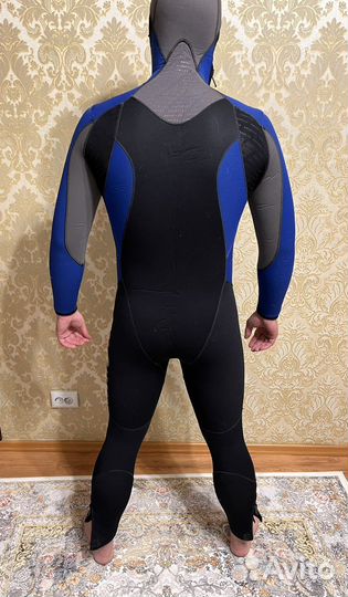 Мокрый гидрокостюм