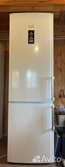 Холодильник Hotpoint Ariston бу No frost