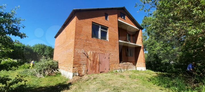 Дом 266,8 м² на участке 19,6 сот.