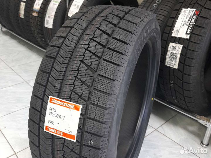 Bridgestone Blizzak VRX 215/50 R17