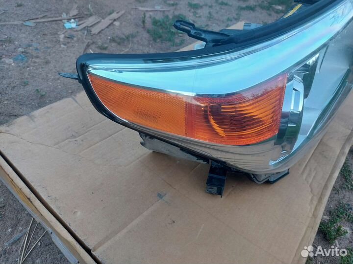 Фара правая Toyota Land Cruiser 200 2013-2015