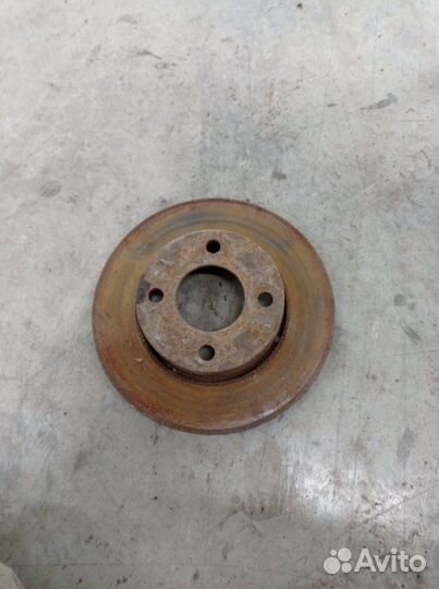 Тормозной диск передний правый Audi 100 C3 DR