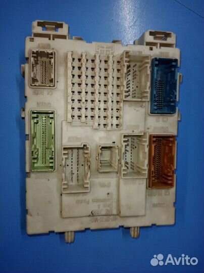 Блок предохранителей салонный Ford Focus 3