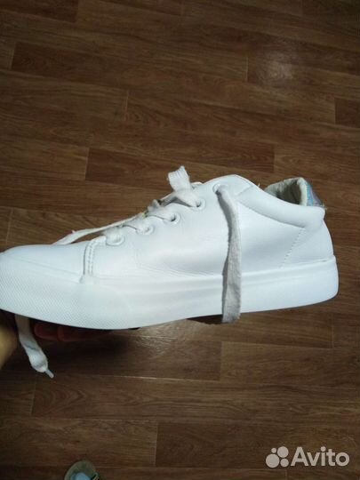 Кроссовки для девочки