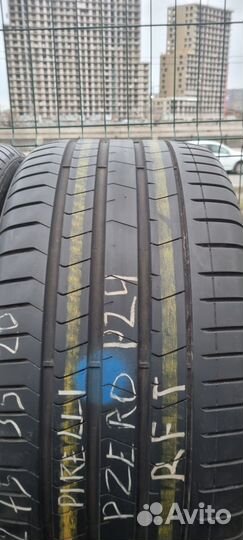 Pirelli P Zero PZ4 275/35 R20