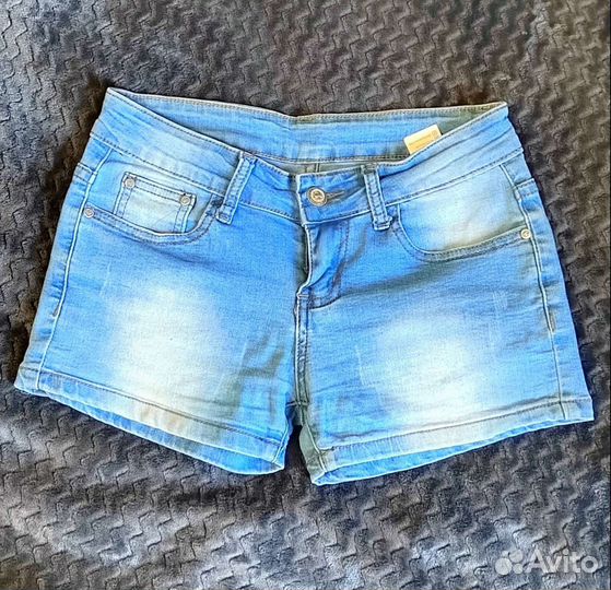 Джинсовые шорты