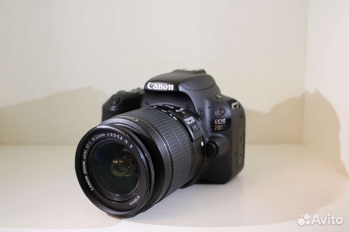 Canon EOS 200D kit 18-55mm пробег 2124