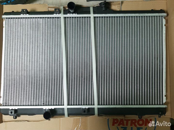 Радиатор на тойоту короллу