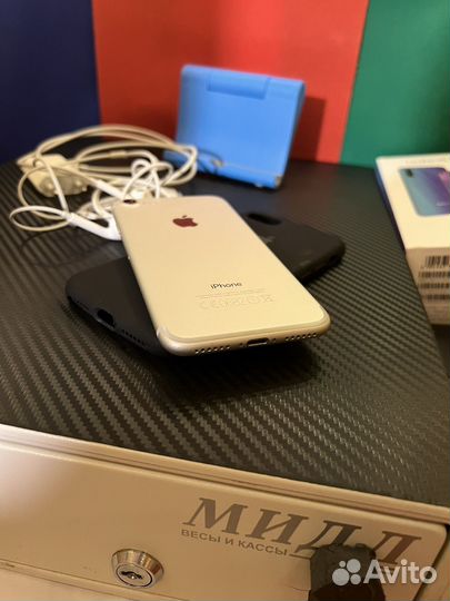 iPhone 7, 128 ГБ